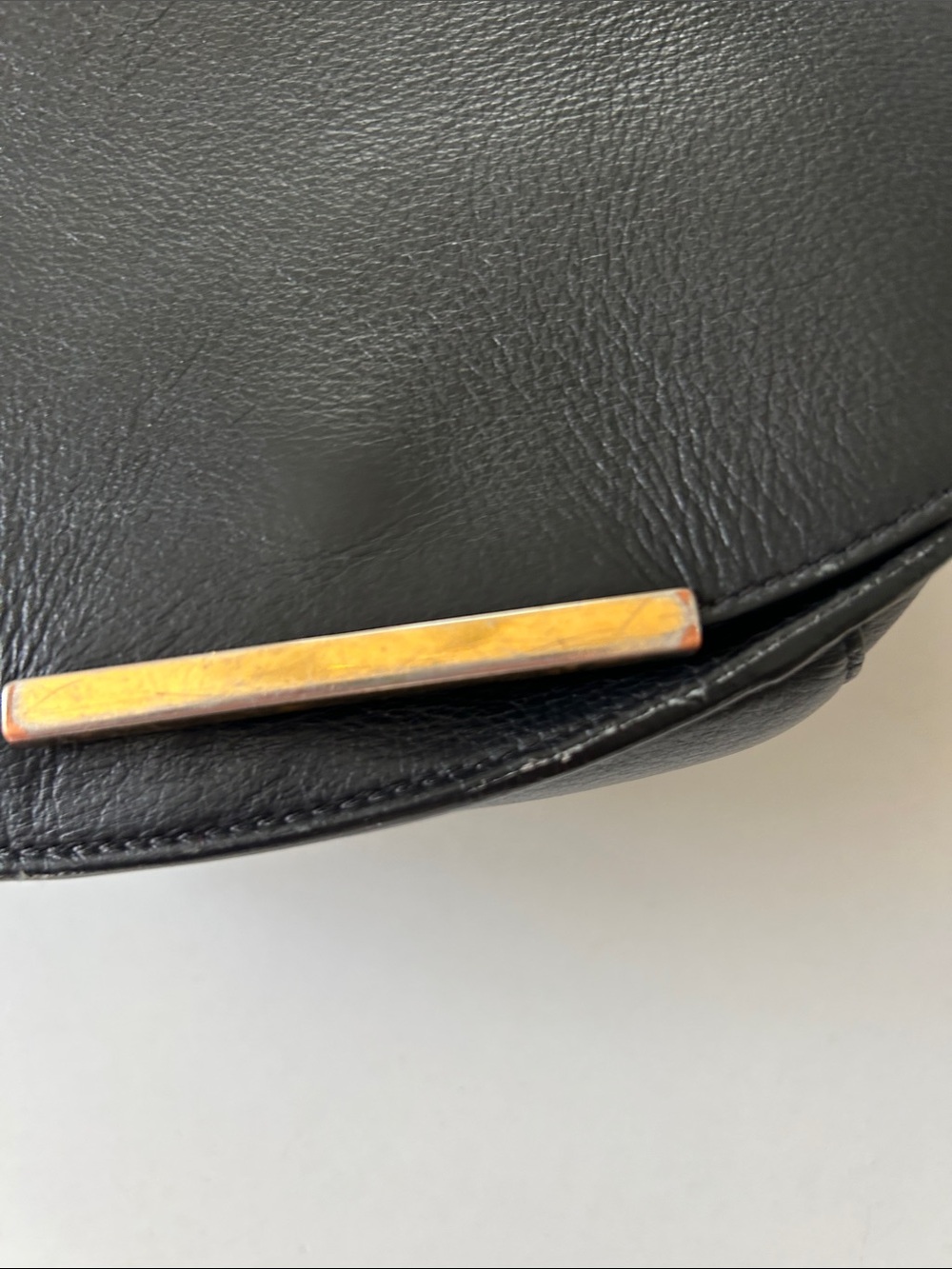 Cuyana Black Leather Saddle Crossbody Bag - Picture 6 of 11
